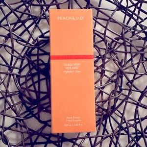 Peach Lily Glass Skin Veil Mist